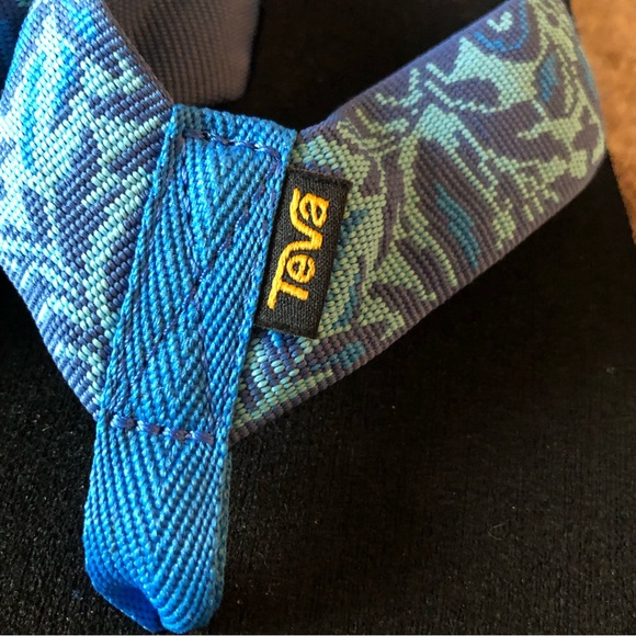 Teva Sandals size 5 - Picture 4 of 8